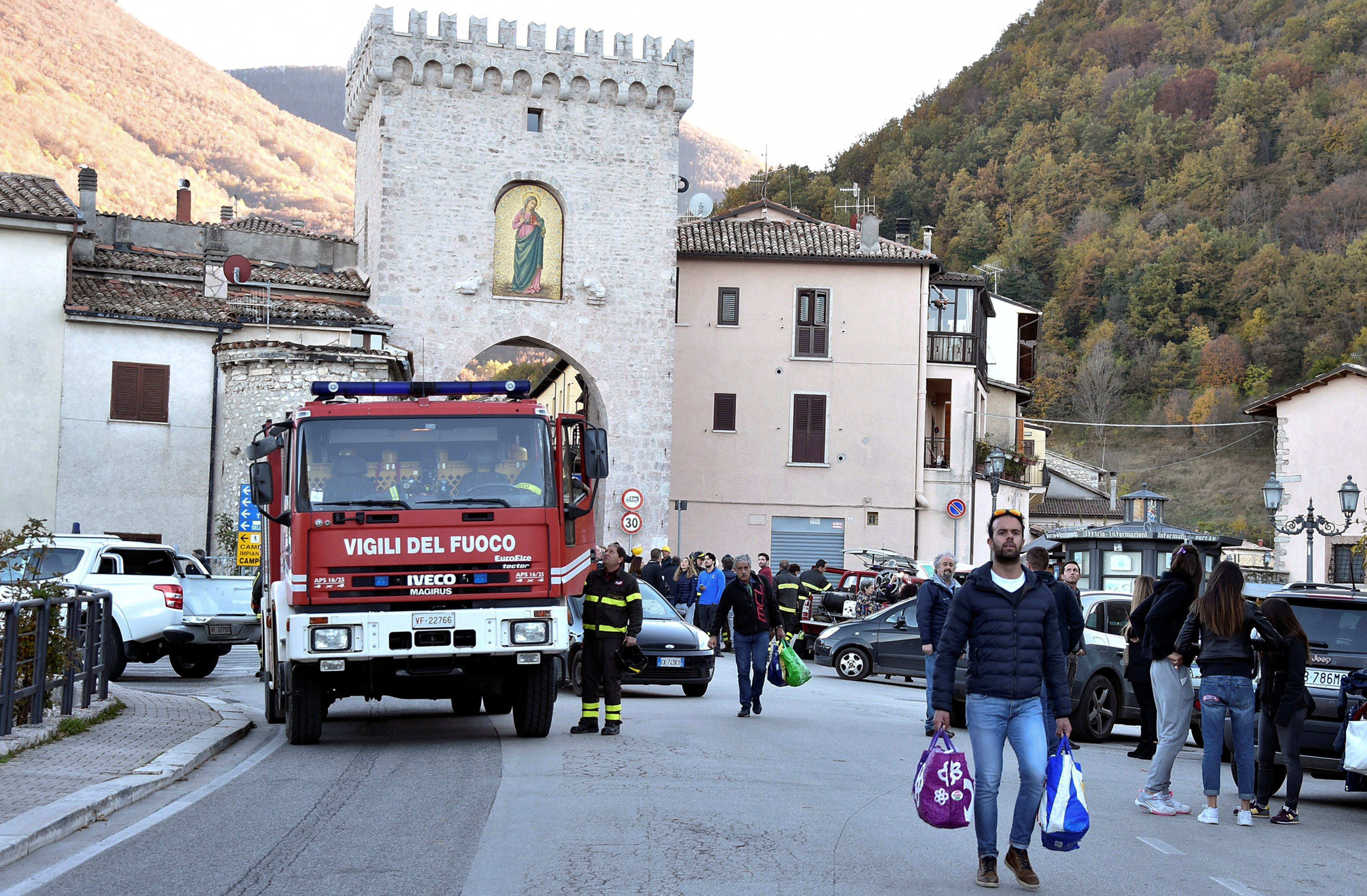 Italia, con un centro sísmico activo y otras zonas con actividad de fondo