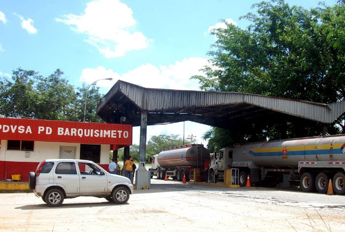 Escasez de gasolina enciende alarmas en el centro y occidente del país