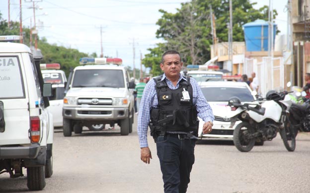 Toman de rehén a familia del ministro Reverol