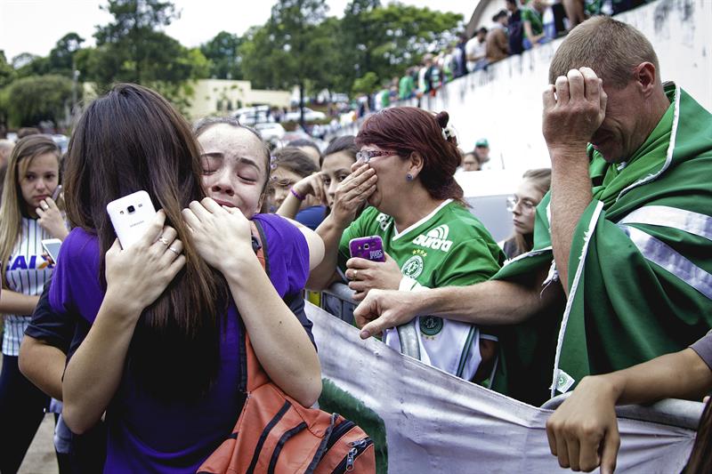 Chapecó se derrumba ante la tragedia que ha terminado con la vida del equipo