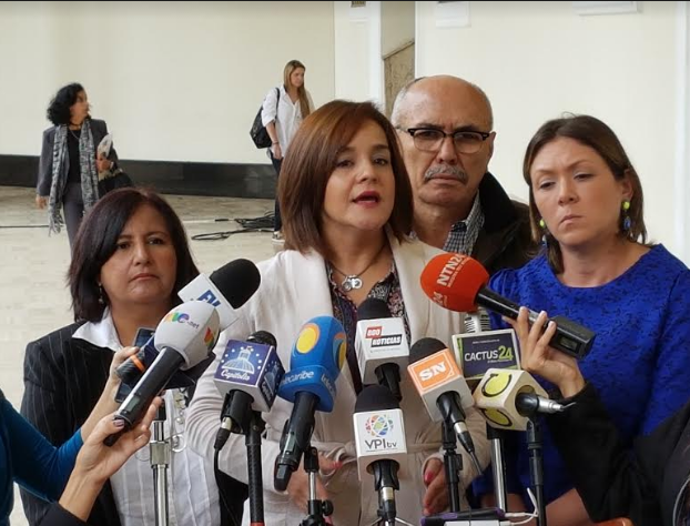 Karín Salanova denunció de nuevas maniobras del gobierno a través del TSJ para desproclamarla