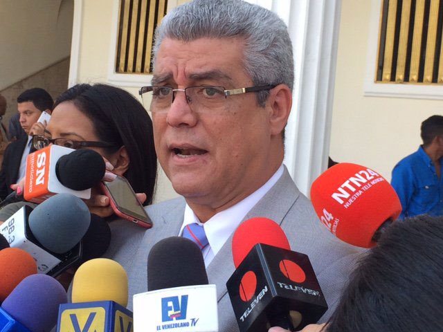 Marquina afirma que Maduro es el saboteador cibernético