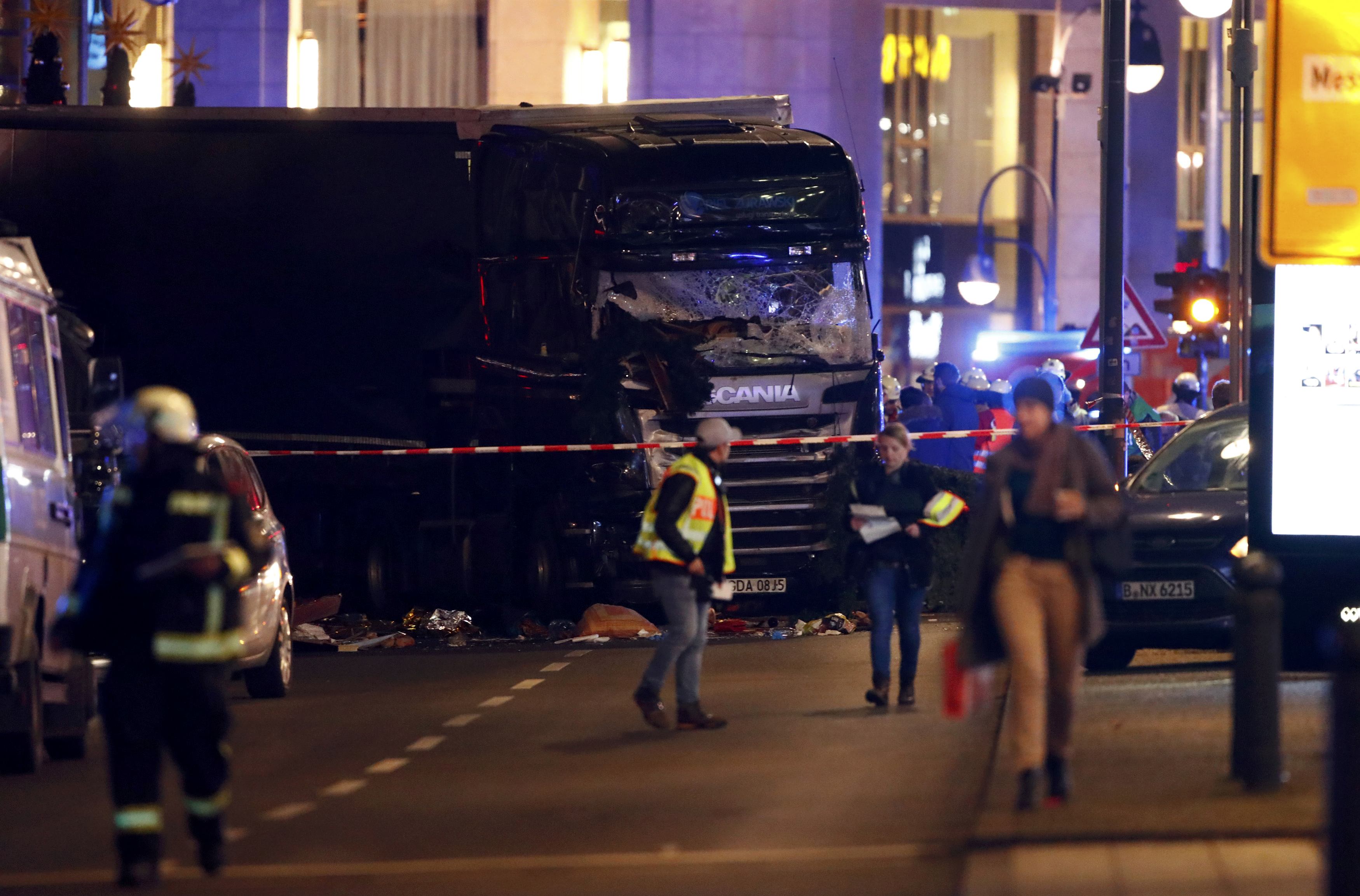 Testigo siguió al sospechoso de matanza de Berlín y permitió su detención