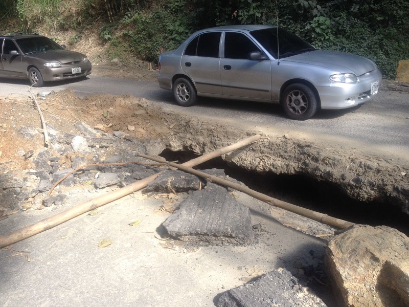 Caracas, “la sucursal del hueco”: Tres ejemplos de lo que decimos (fotos)