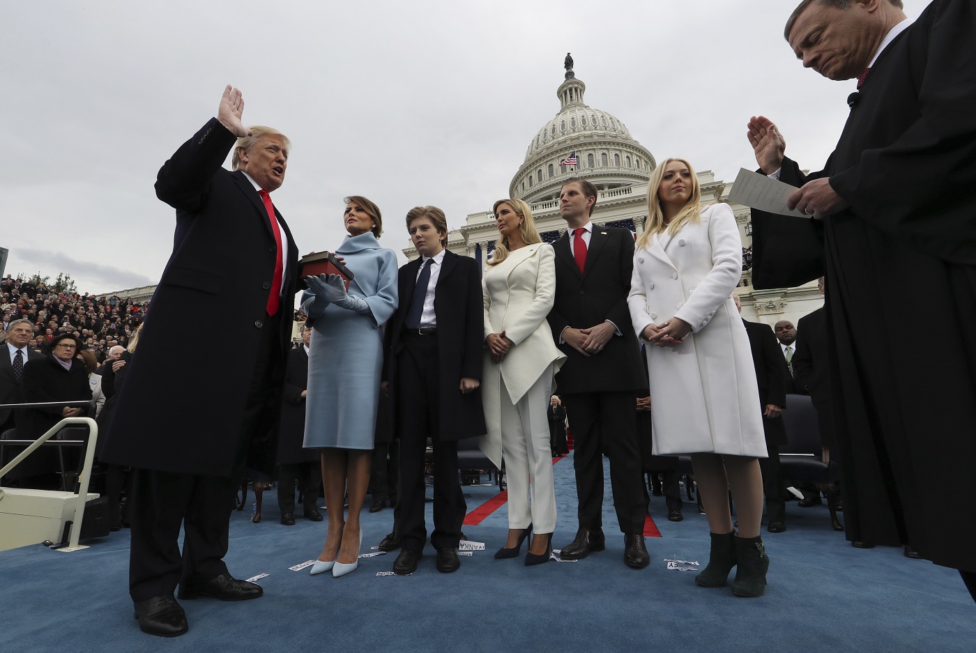 Donald Trump jura como presidente de Estados Unidos