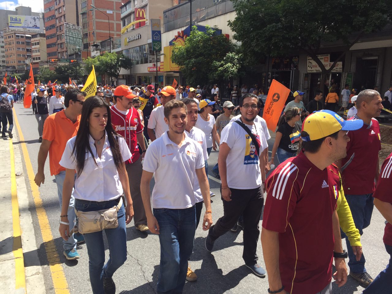 Dirigentes juveniles de VP salieron a las calles para exigir elecciones