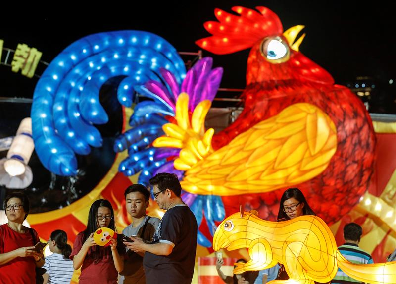 China ultima los preparativos para dar la bienvenida al Año del Gallo