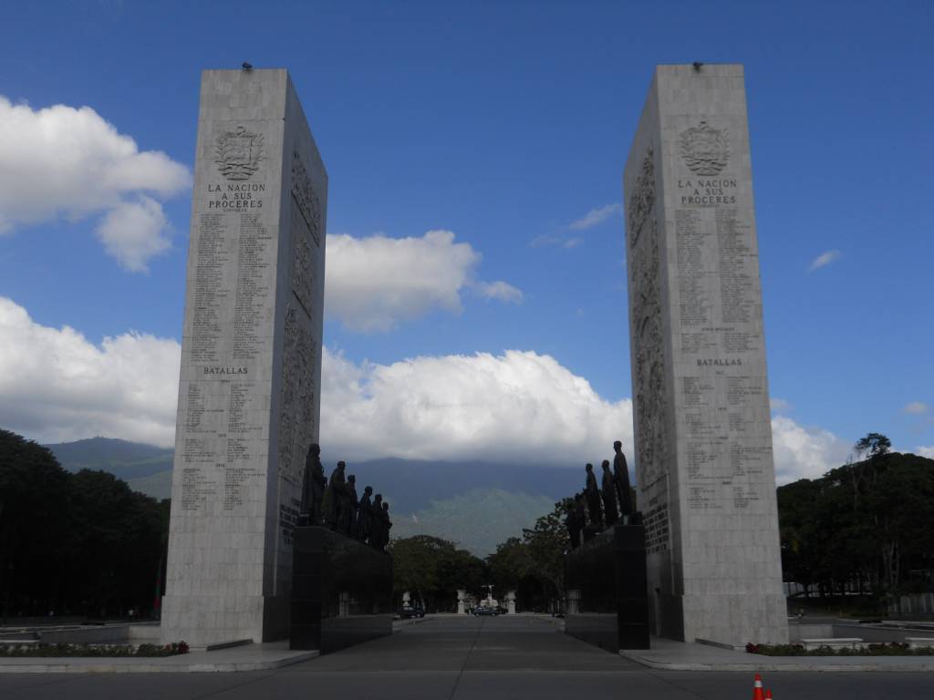 Desfile cívico – militar iniciará a las 11:00 am en el Paseo Los Próceres