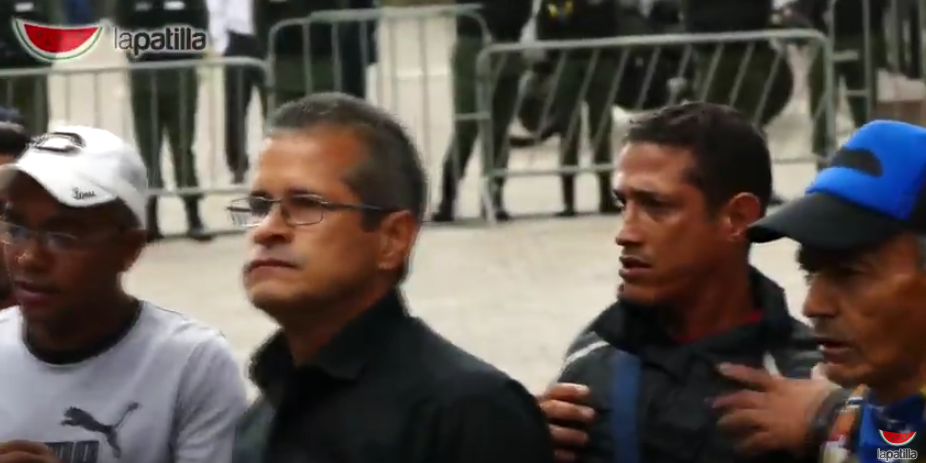 Se protestó ante el TSJ… hasta que llegaron los “colectivos de amor” (VIDEO)