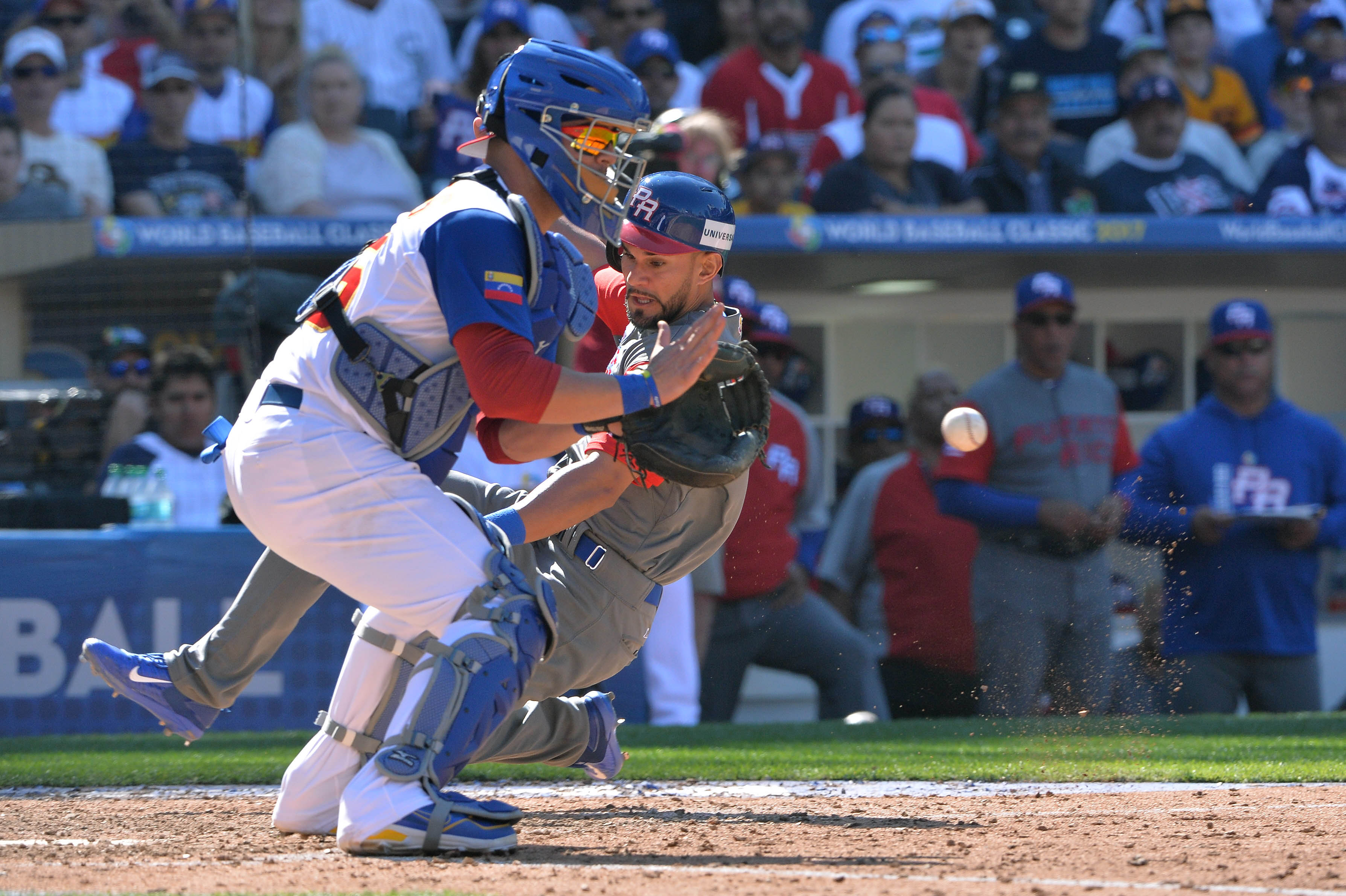 Puerto Rico aplastó a Venezuela y sigue invicto en Clásico Mundial de Béisbol