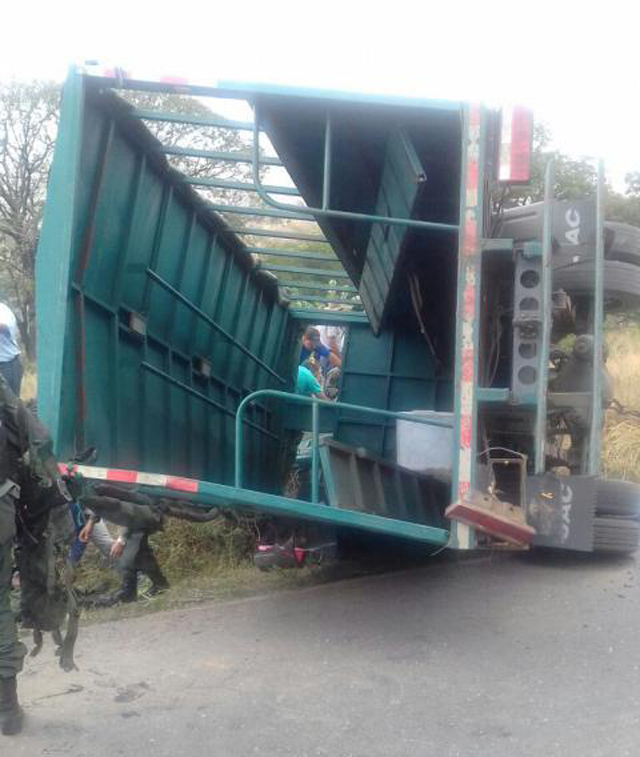 Al menos ocho GNB resultaron heridos en un accidente de tránsito