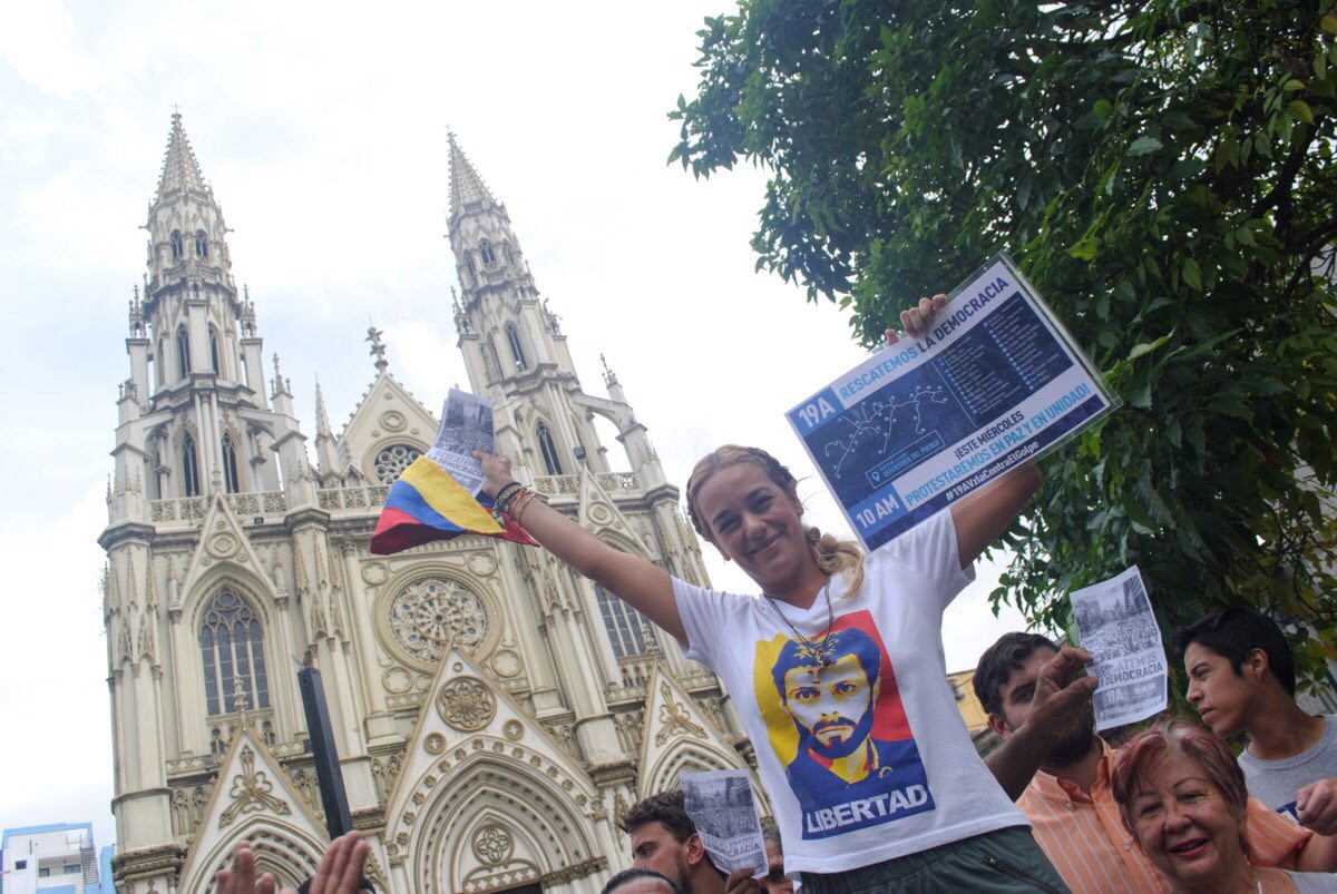 Lilian Tintori recorre San Martín con mensaje de convocatoria para el #19Abr