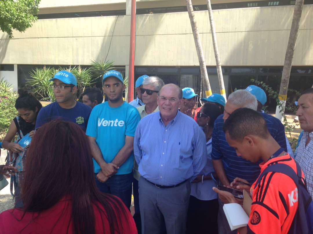 Omar González reta al Gobernador de Anzoátegui a mostrar pruebas en su contra