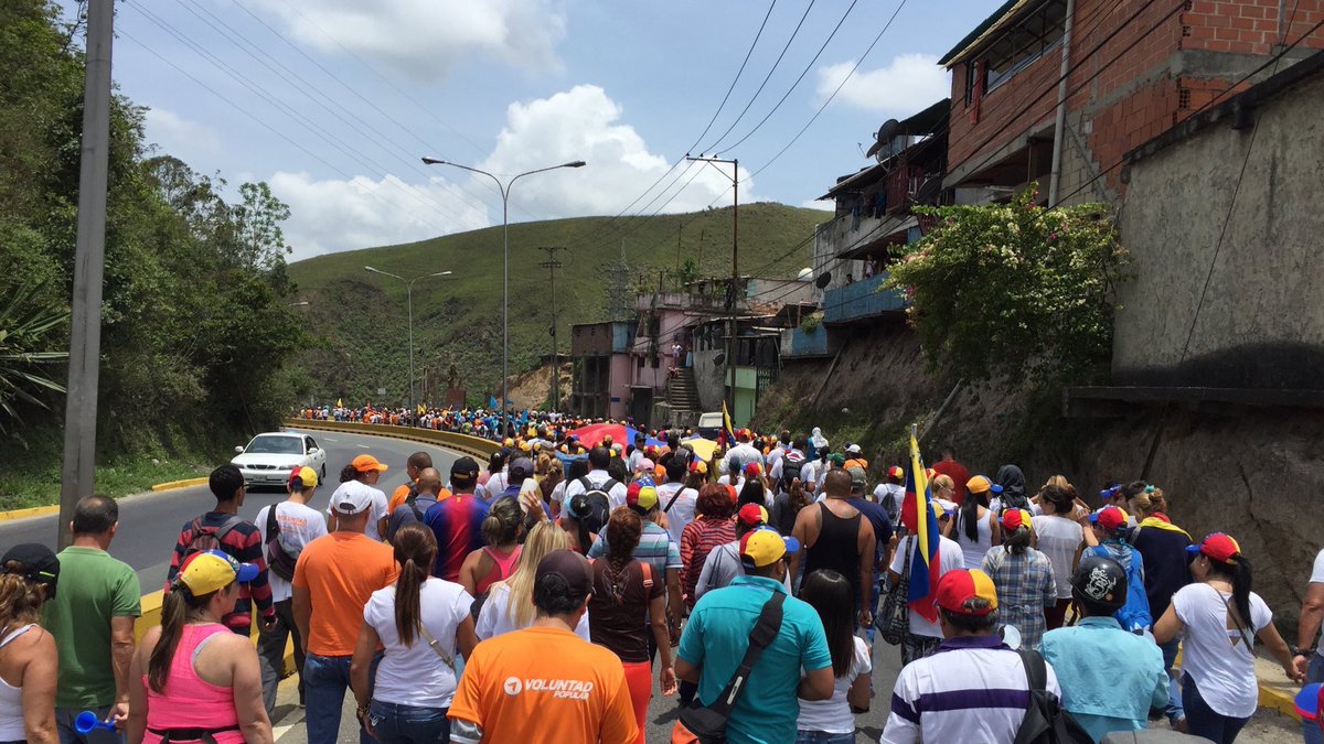 La Panamericana, Los Teques y Ramo Verde, llenas de oposición, en sana paz (FOTOS + VIDEOS)