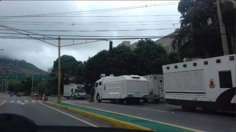 Así se encuentran las afueras del TSJ este #1May