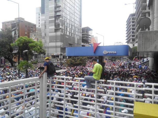 Concentración de la oposición en Altamira #1May / Foto @ceduar56