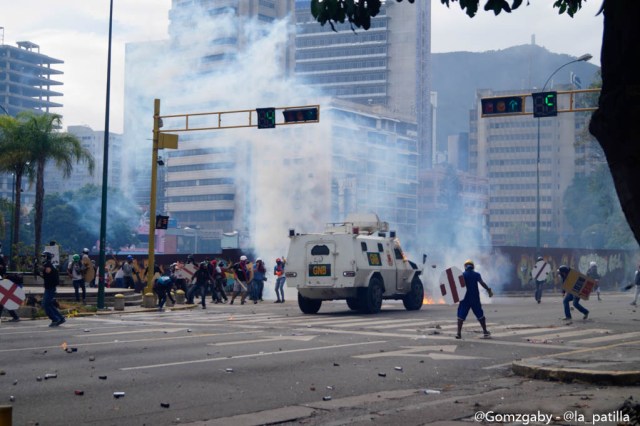 GN efectuó fuerte represión en Caracas este 3 de mayo. Foto: LaPatilla.com / Gabriela Gómez