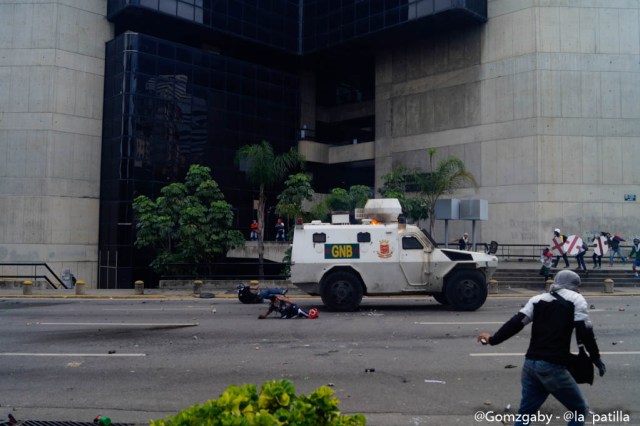 GN efectuó fuerte represión en Caracas este 3 de mayo. Foto: LaPatilla.com / Gabriela Gómez