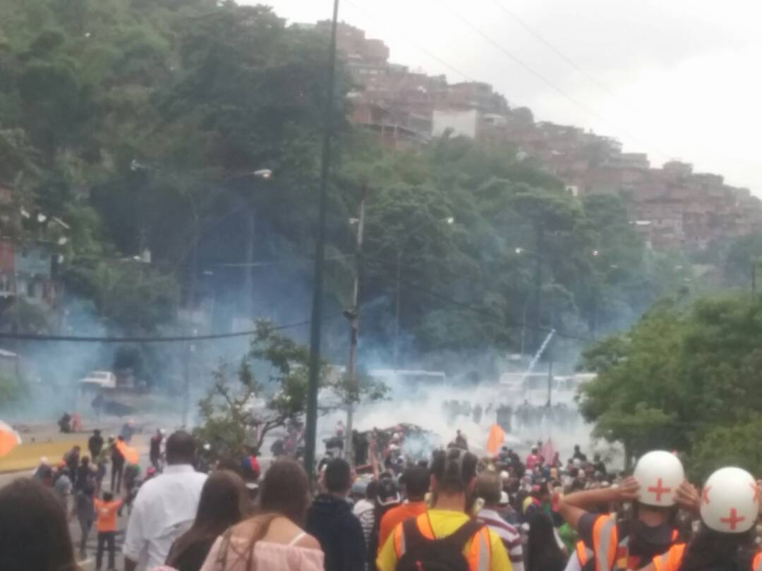 Reprimieron manifestación estudiantil en el distribuidor Metropolitano #23May