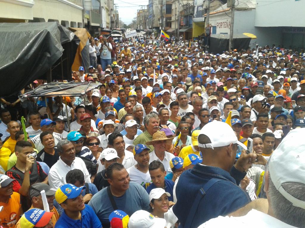 Detienen a la periodista Yndira Lugo cuando cubría protesta en Cumaná