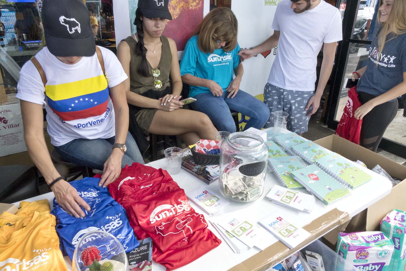 La vida cuesta arriba de muchos profesionales venezolanos en Miami