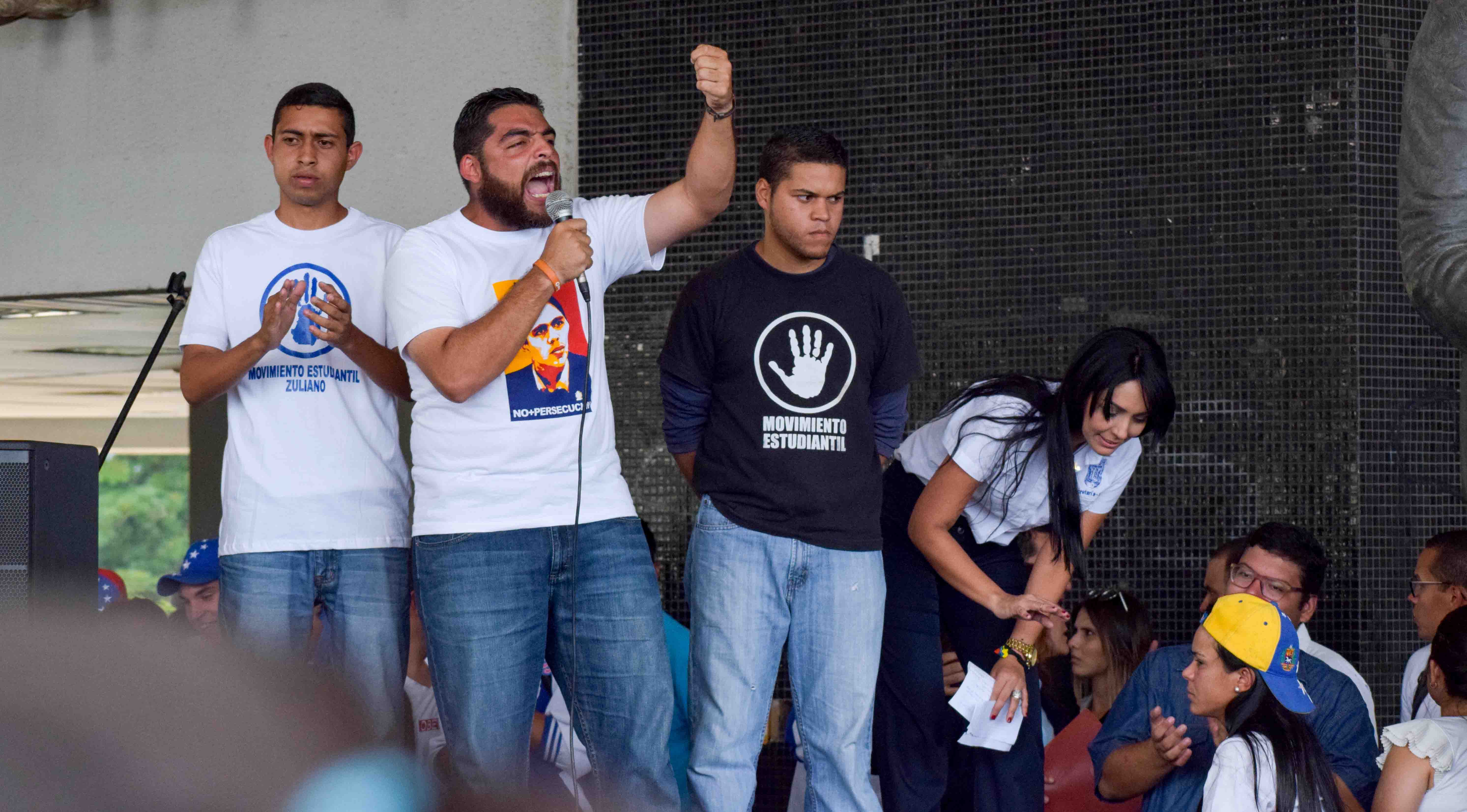 Estudiantes zulianos de distintas generaciones se unen para luchar en contra de la Constituyente