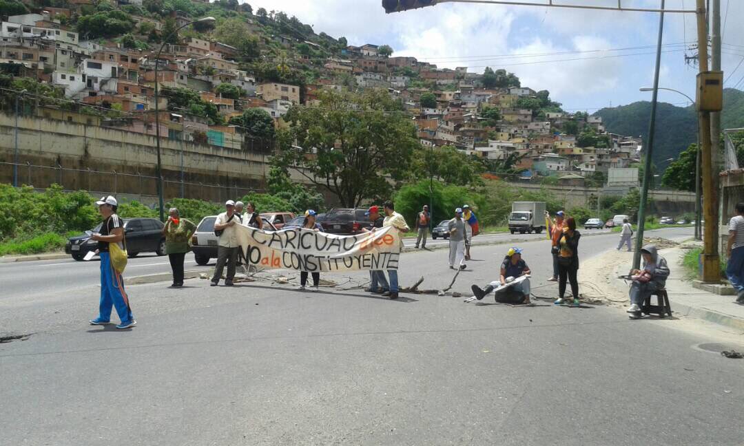 Hasta Caricuao se paraliza con el trancazo #26Jun