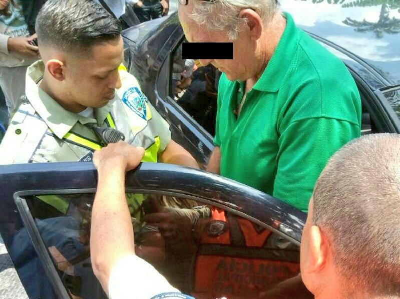 Detenida a persona que arrolló a manifestantes en la Av. Luis Roche de Altamira