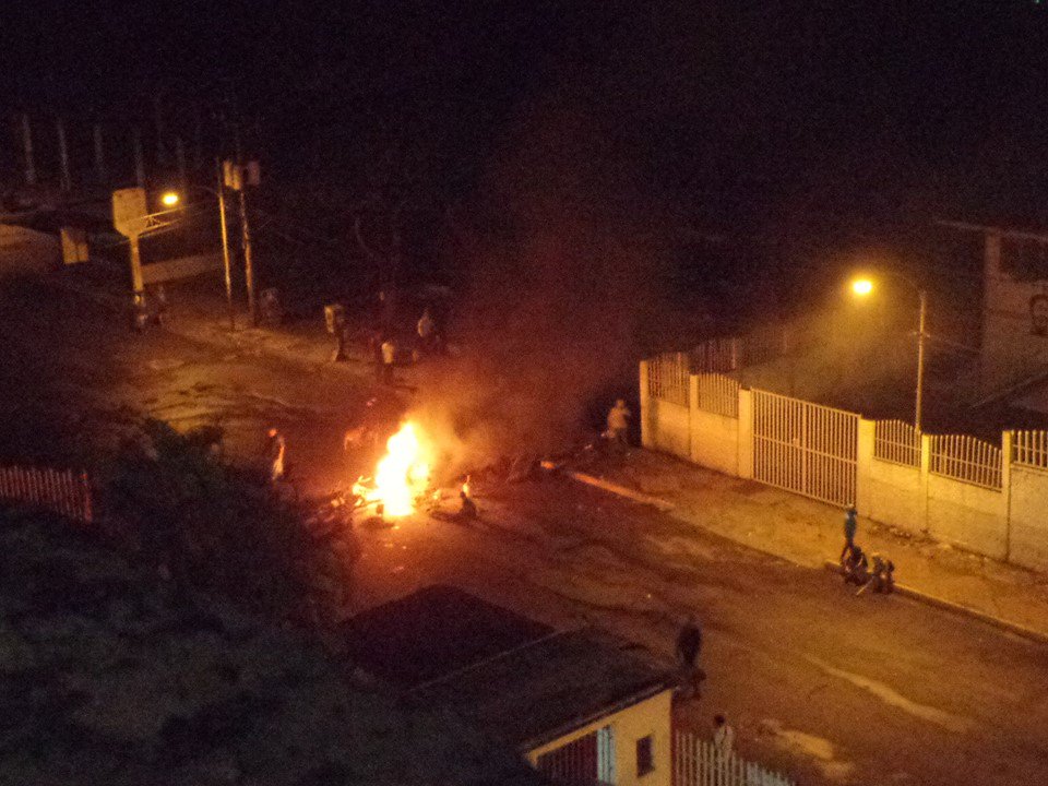 Caricuao se suma a las protestas por falta de agua #19Jul