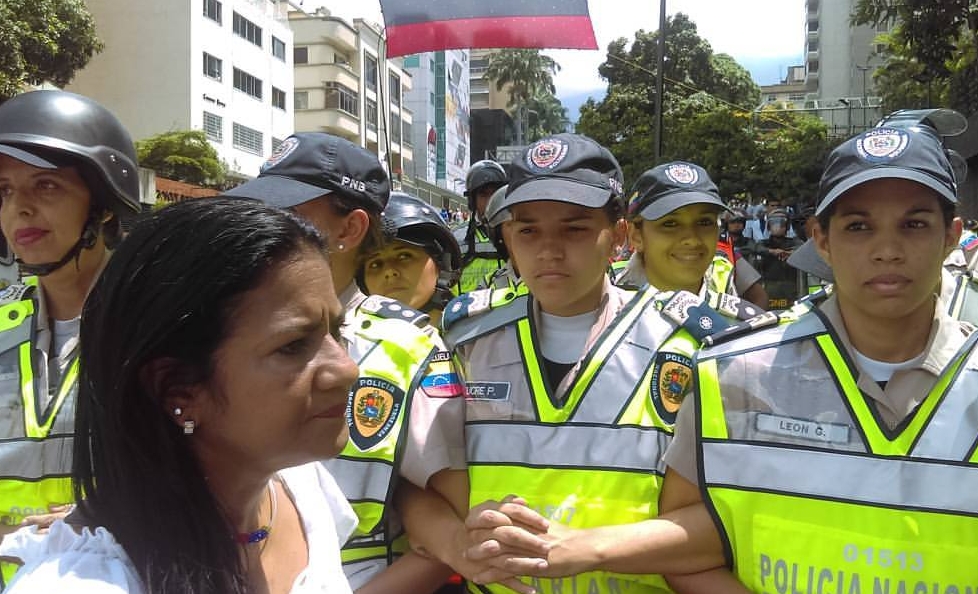 Rosiris Toro: El Hambre no se calma con lacrimógenas ni perdigones