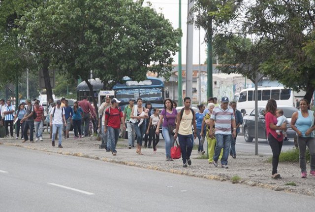 Foto: A cuatro días se extiende el paro de transporte en Lara / El Impulso