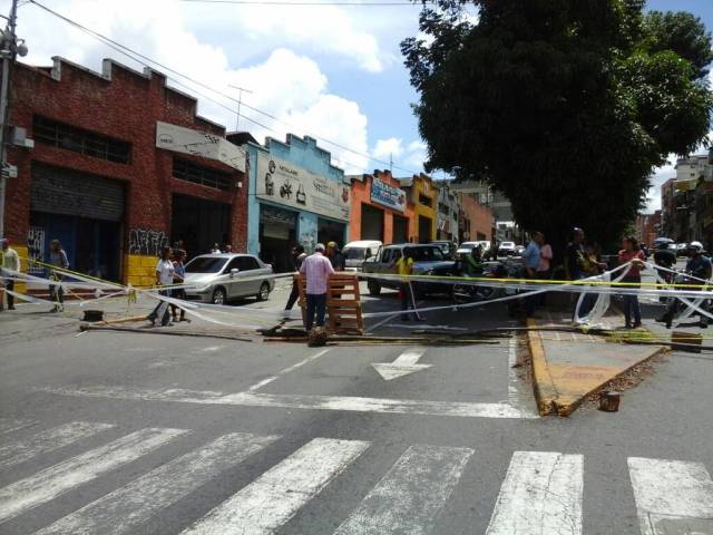 Foto: Trancazo en la avenida Rómulo Gallegos  / Daniel Colina 