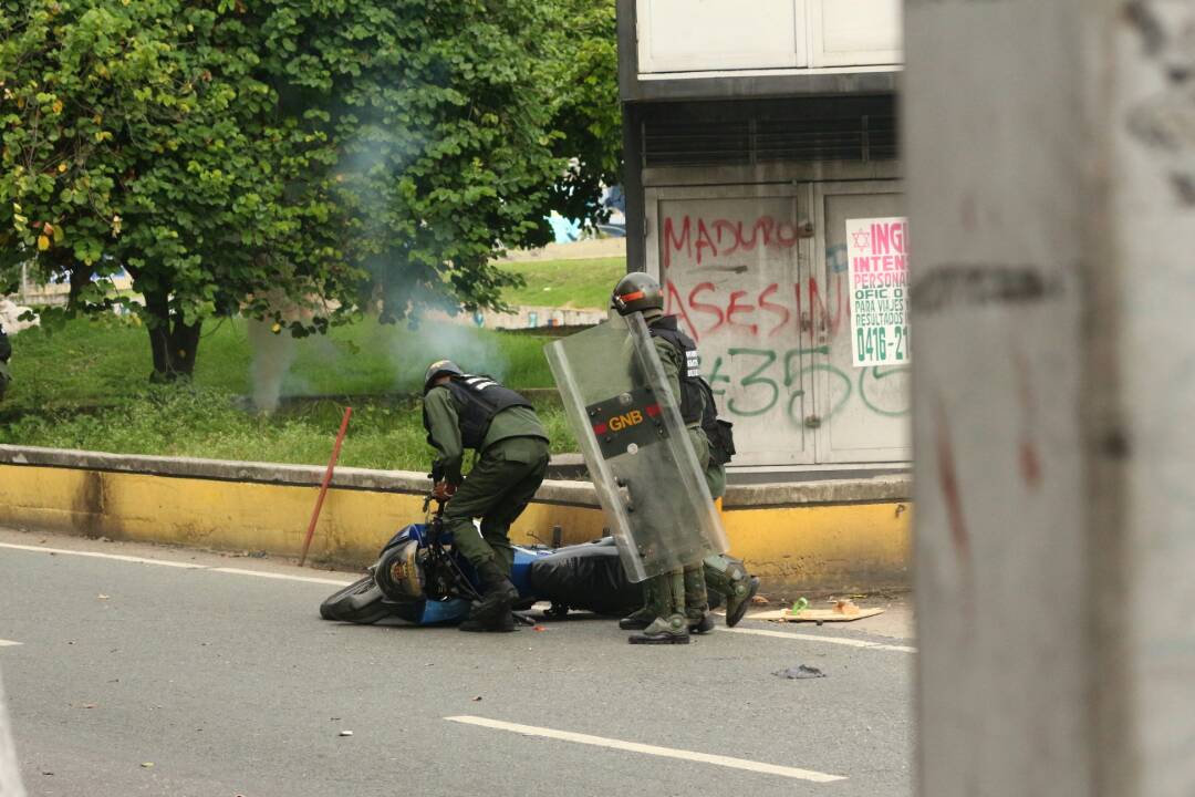 Lo que dejaron miembros de los “Guarros Nada Buenos” (GNB) en Bello Monte (VIDEO)