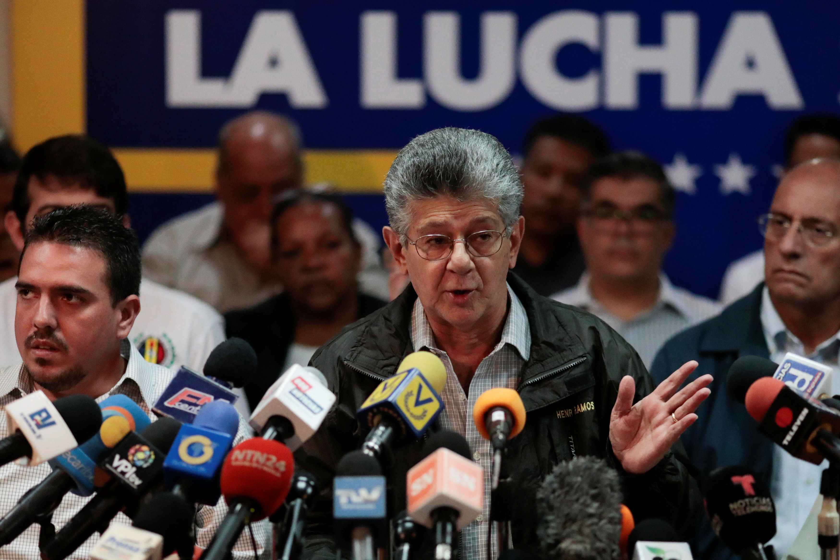 Ramos Allup propone devolver tierras expropiadas, fomentar producción e incentivar industria nacional