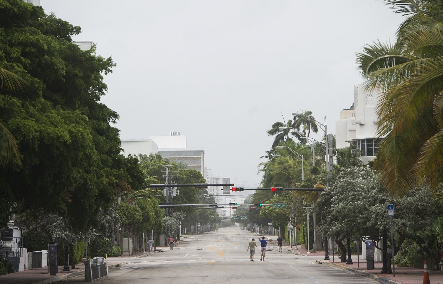 Estados Unidos contiene la respiración ante el avance del huracán Irma