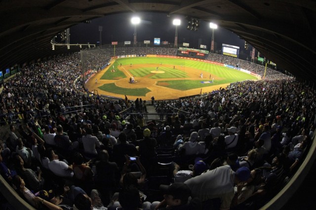 Estadio Universitario de Caracas. AVS Photo Report