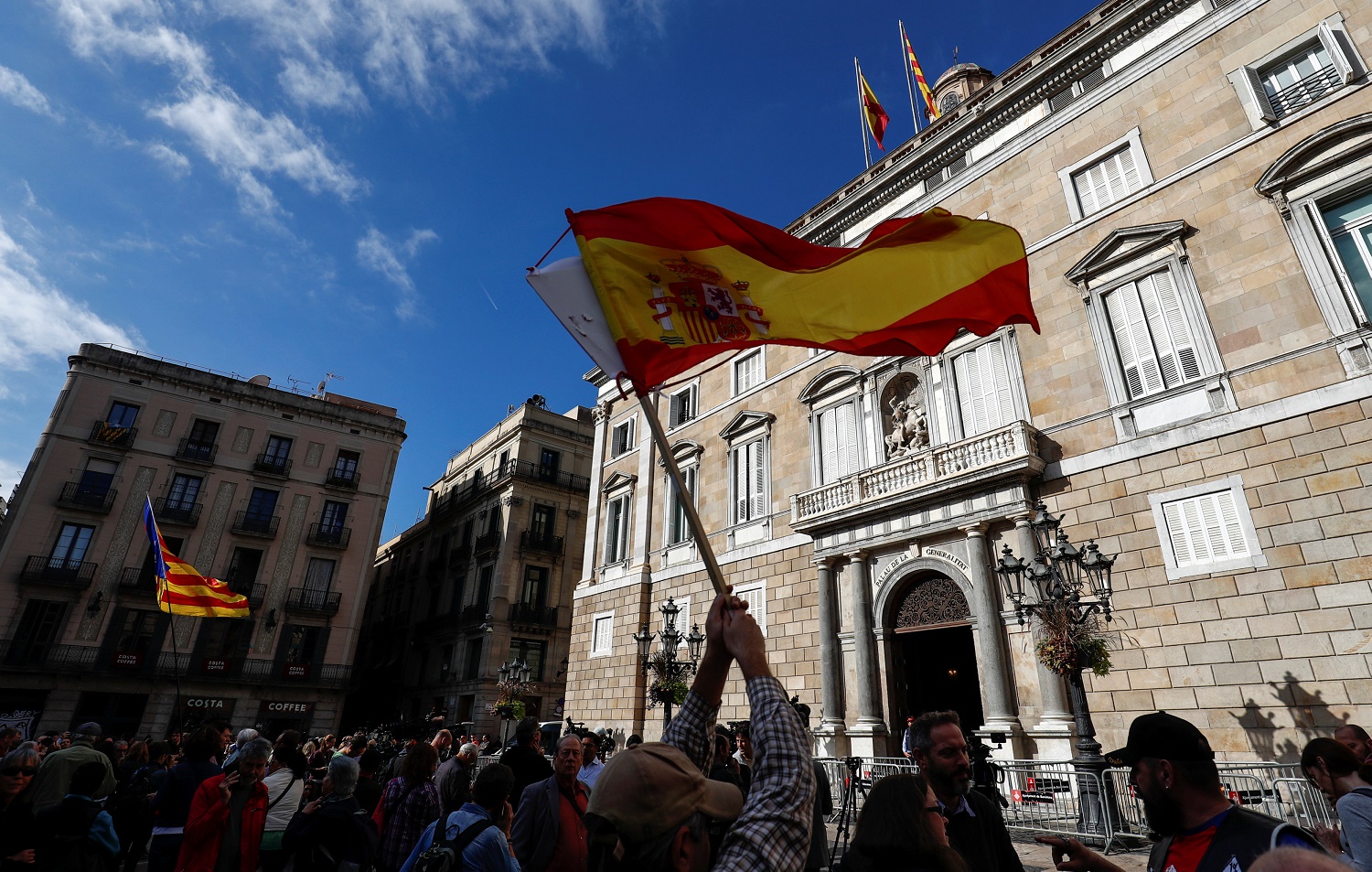 Normalidad en Cataluña tras asumir Gobierno español competencias autonómicas