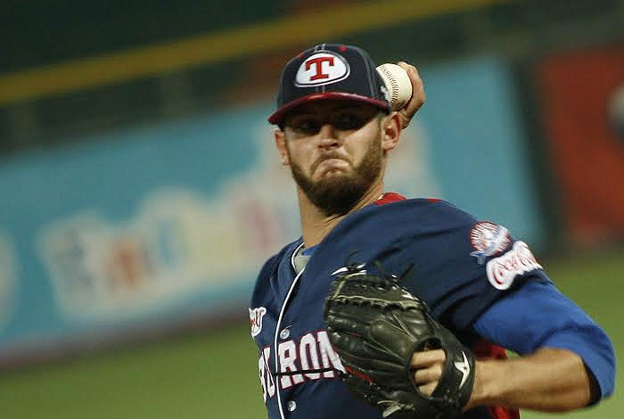 Pitcheo de Tiburones de La Guaira rompió la cadena de victorias de Tigres de Aragua