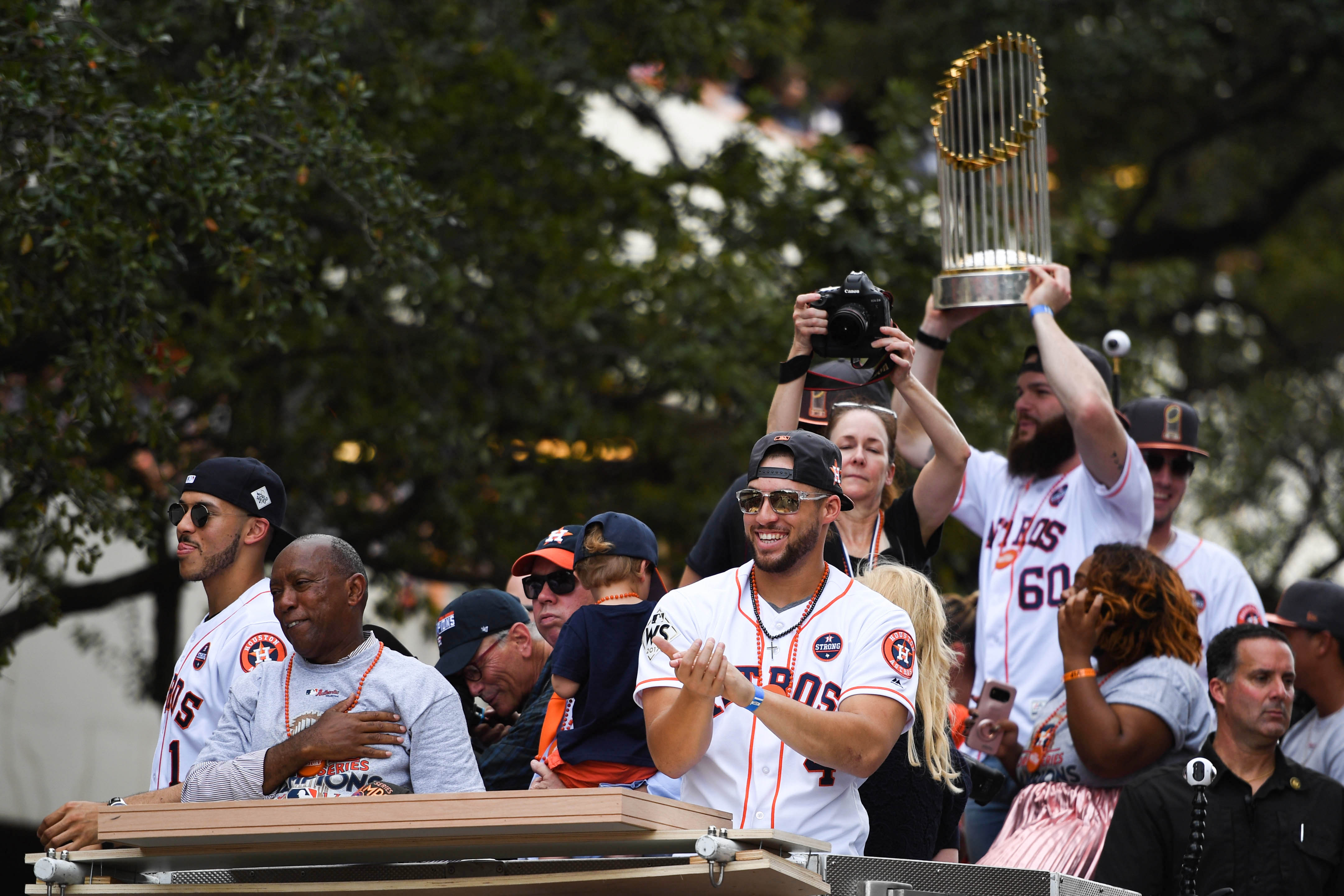 La ciudad de Houston recibe a los flamantes campeones de la Serie Mundial