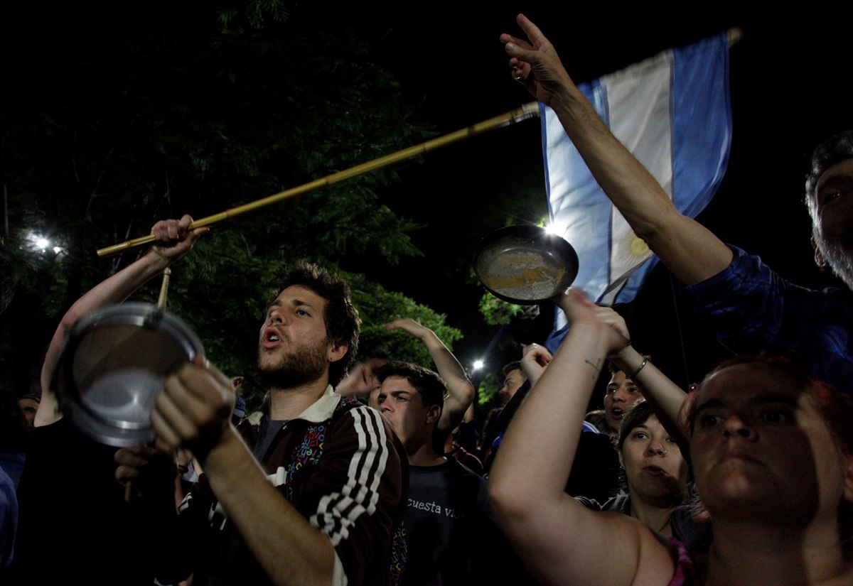Parlamento argentino aprobó polémica reforma de pensiones