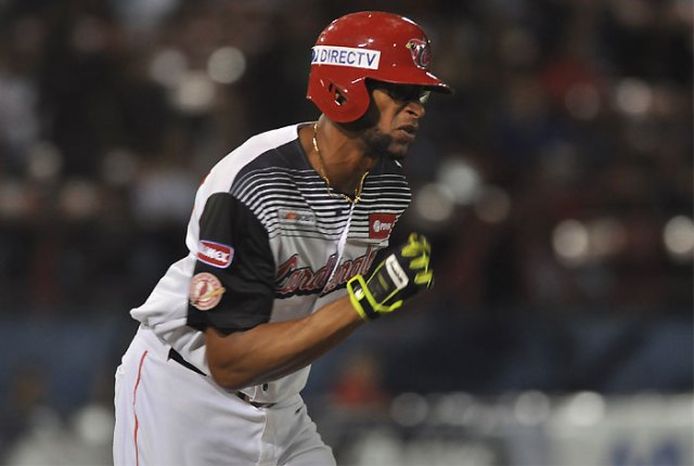 Henry Urrutia en los Cardenales de Lara // Foto: AVS PHOTO REPORT