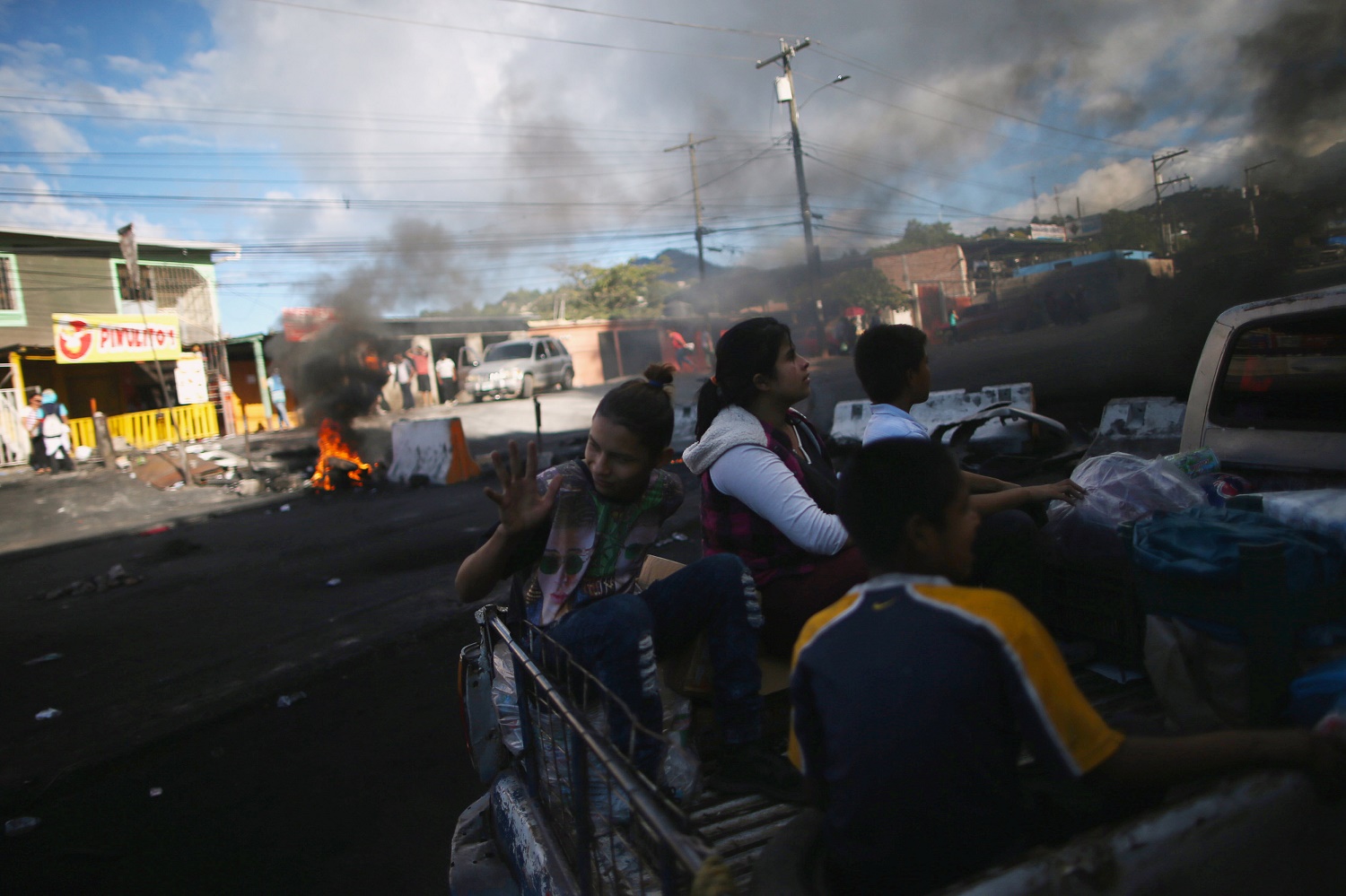 Gobierno de Honduras decreta toque de queda en medio de crisis electoral