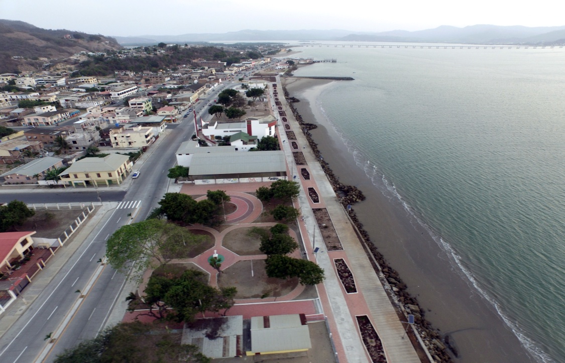 Sismo causa grietas en casas y cortes eléctricos en Ecuador