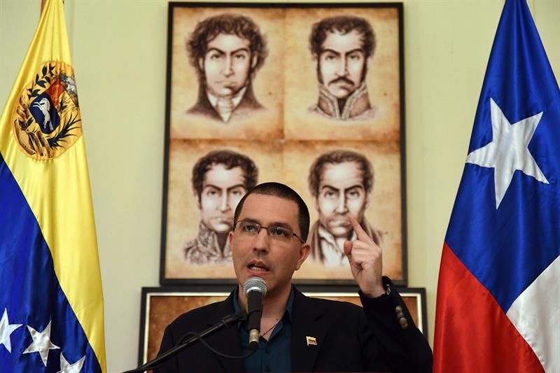Arreaza responde a Piñera “Venezuela va por el camino correcto”