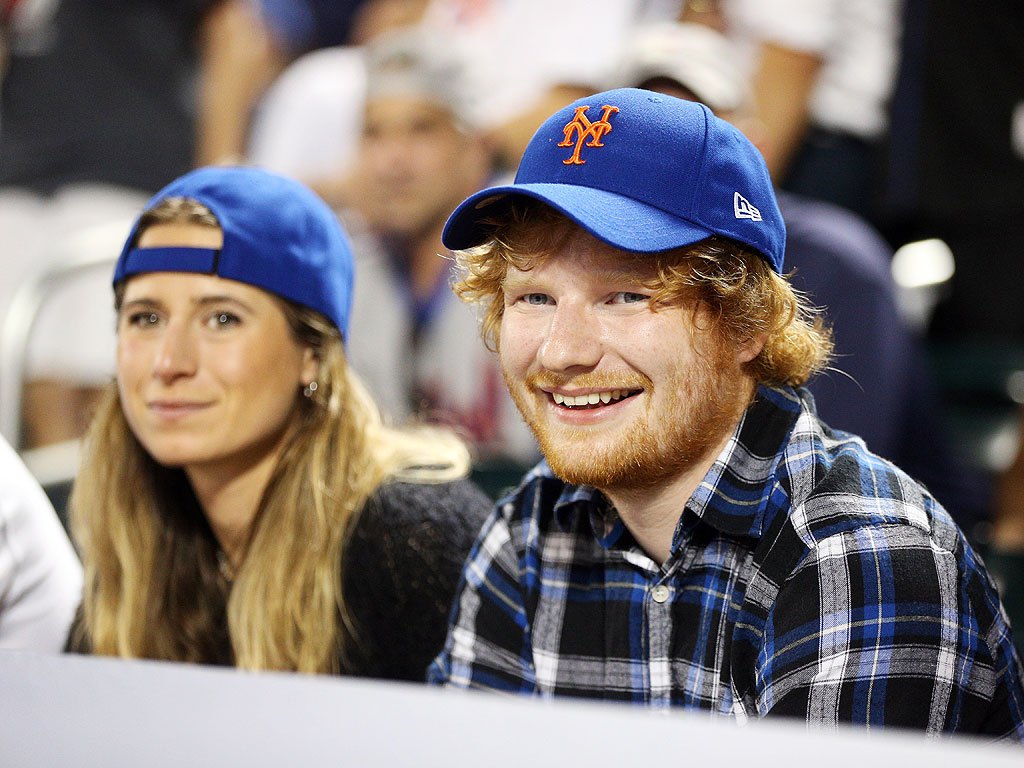 Ed Sheeran se lanza al agua