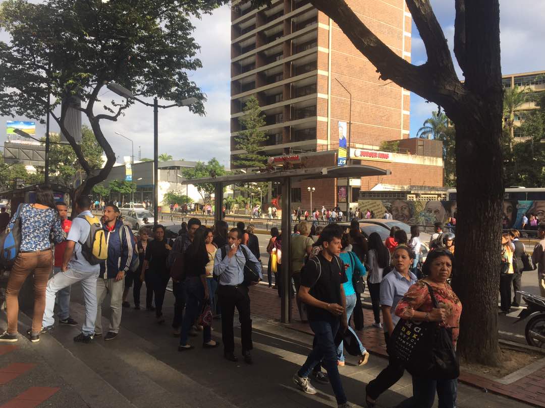 Caos en Caracas por falla eléctrica este #6Feb (Fotos y Video)