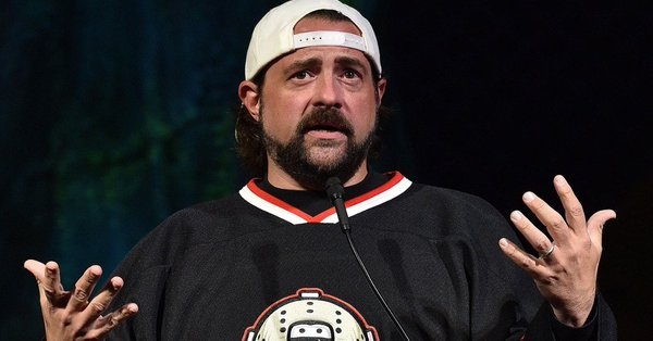 El cineasta Kevin Smith sobrevive a un ataque al corazón masivo