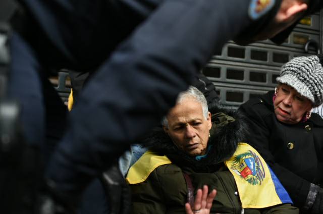 Pensionados venezolanos protesta Madrid  (5)