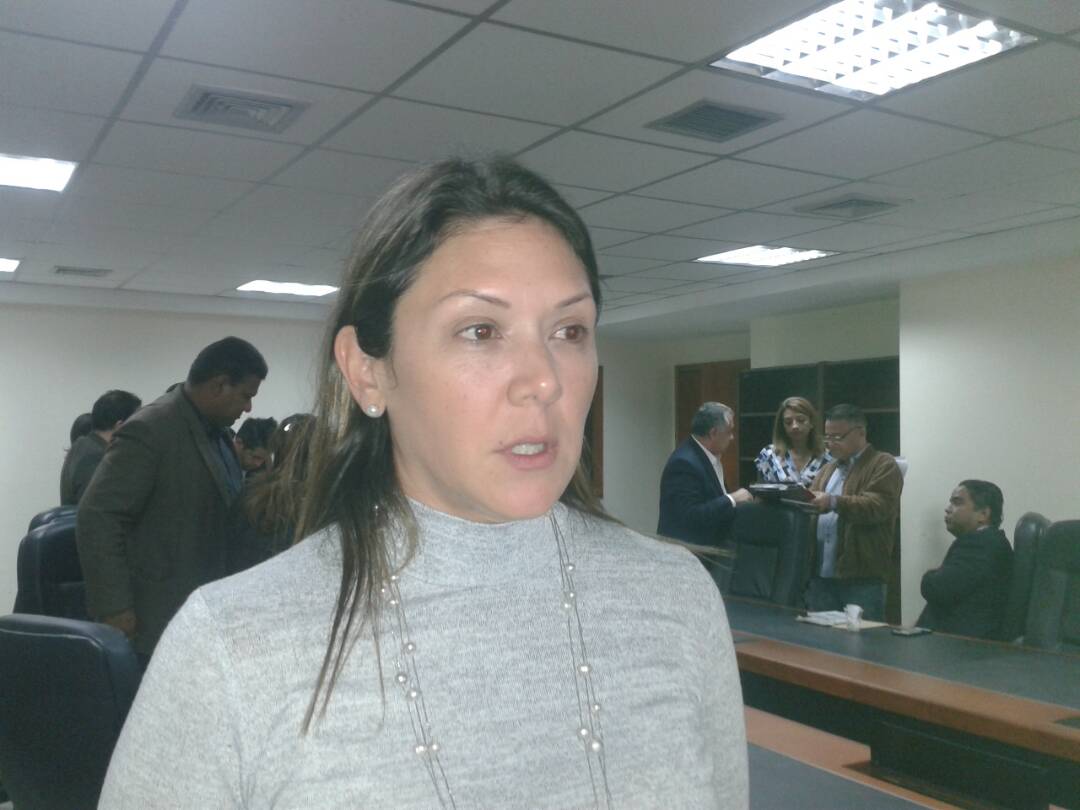 AN solicita se investigue el robo de un millón de cajas Clap, informó la diputada Amelia Belisario