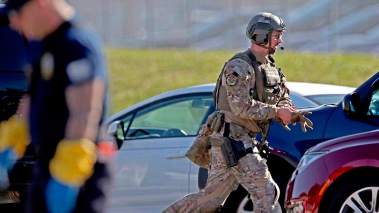 Detienen en EEUU a joven que amenazó con matar estudiantes y tenía bomba